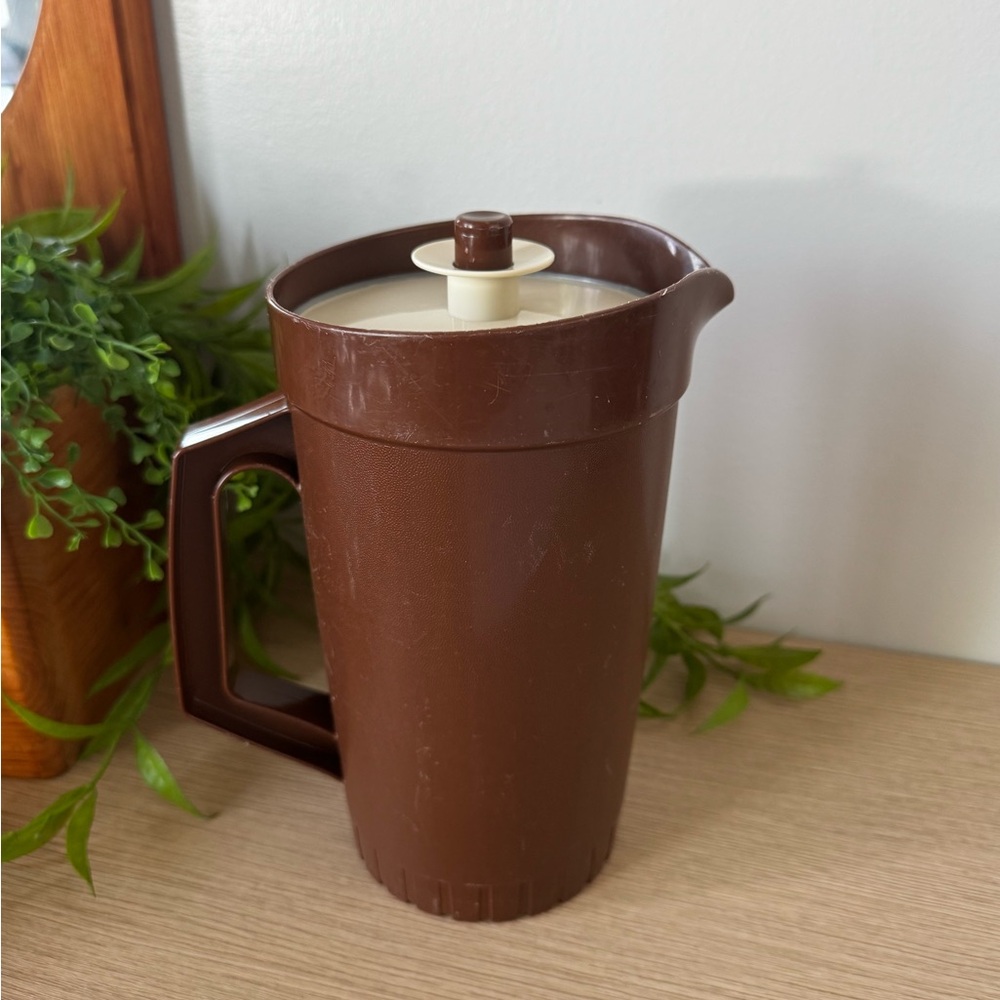 Tupperware Brown Pitcher with Cream Lid